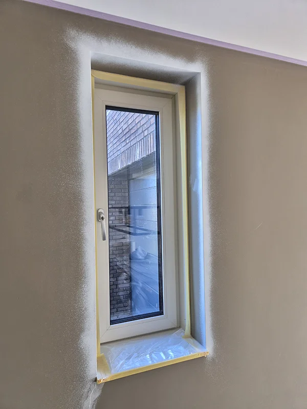 Latex Spuiten - Reparatie - Herstel scheuren - Aalsmeer