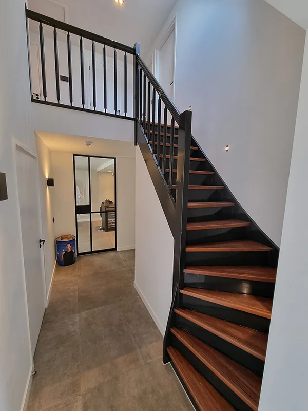 Latex Spuiten Uithoorn - Hoofddorp - Trap 2 - Binnenschilderwerk