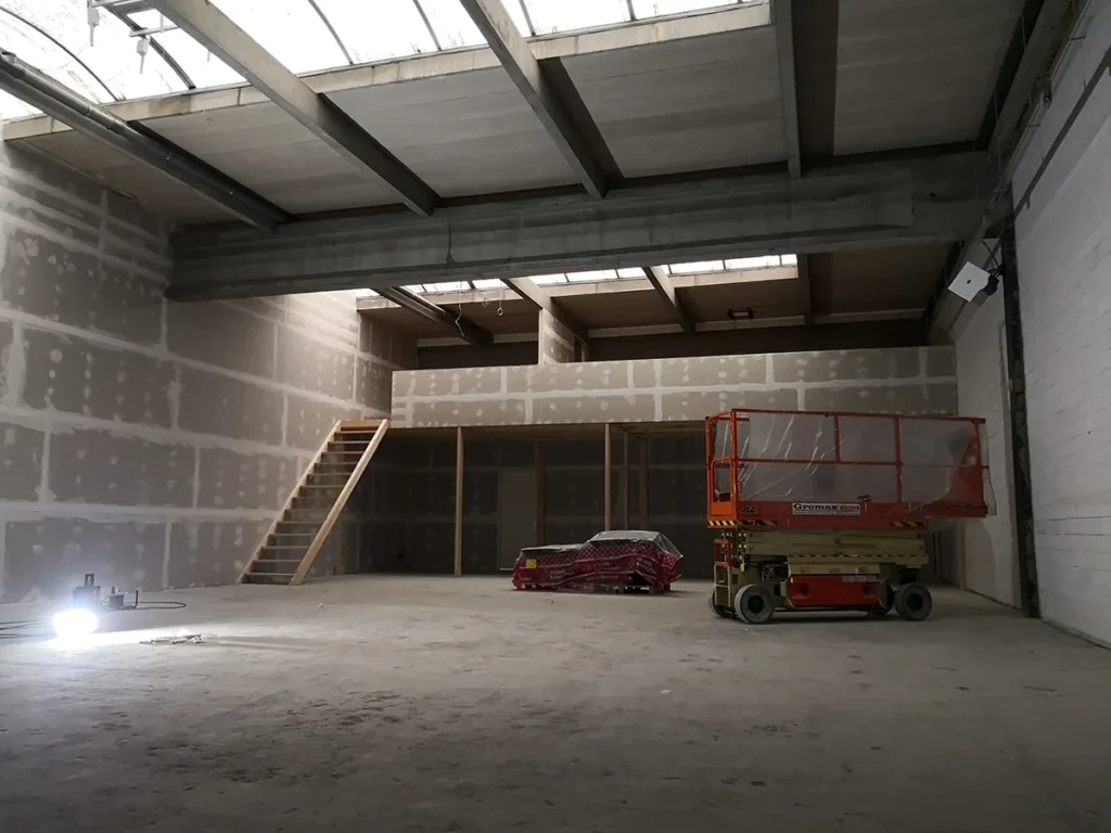 latex spuiten uithoorn - nieuwbouw - bedrijfsunit - stuc - latex spuiten